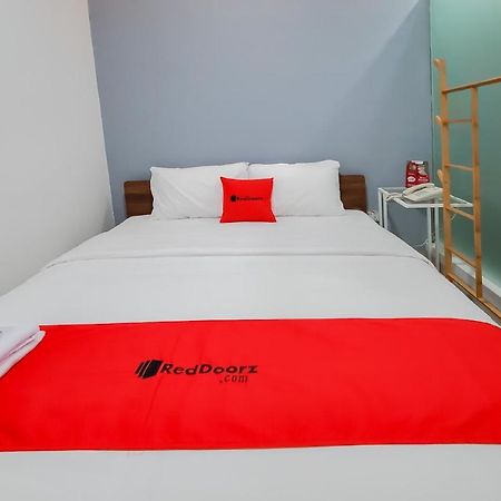 Reddoorz Plus @ Batutulis Bogor Exteriör bild