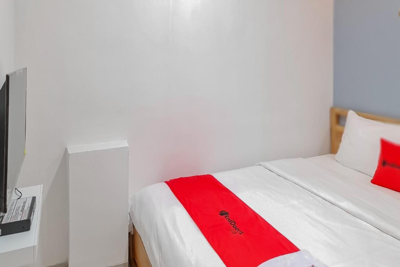 Reddoorz Plus @ Batutulis Bogor Exteriör bild