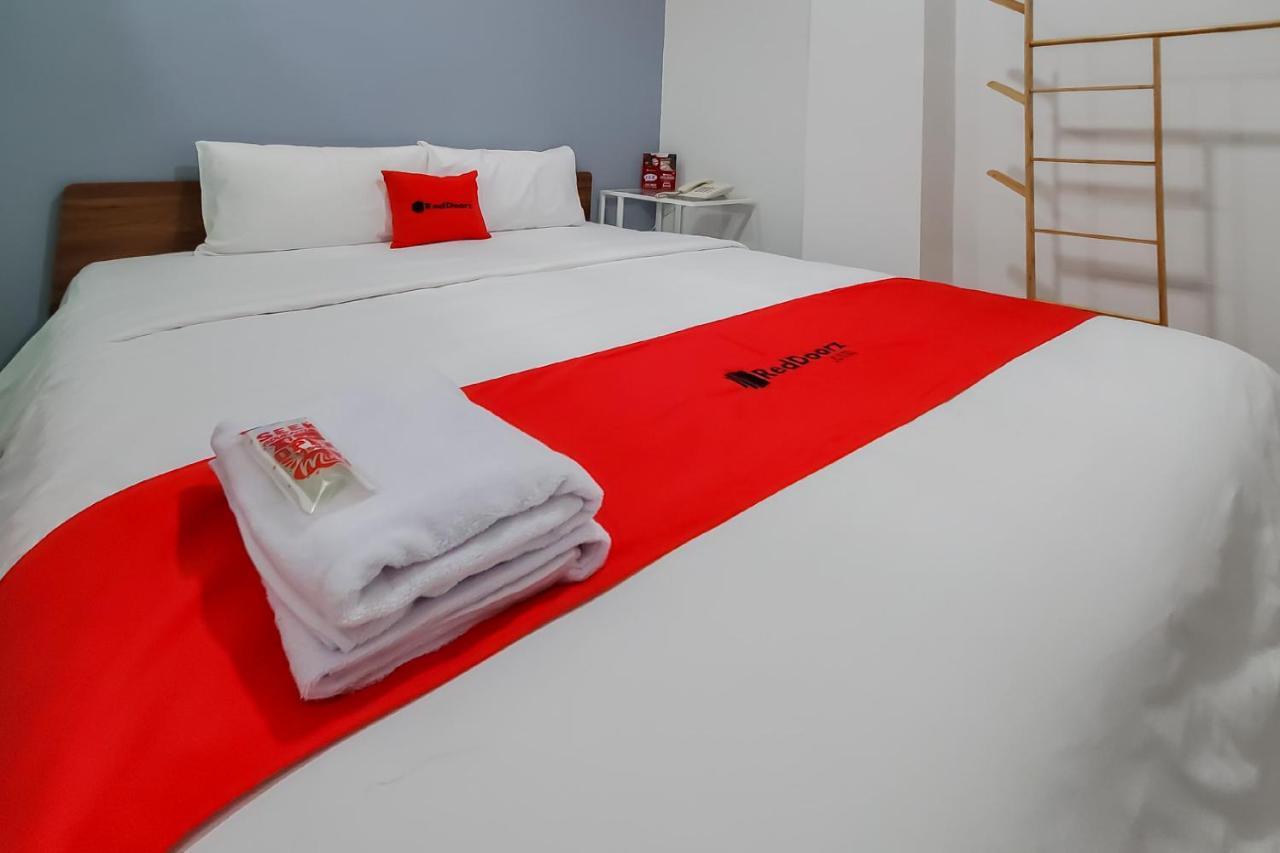 Reddoorz Plus @ Batutulis Bogor Exteriör bild
