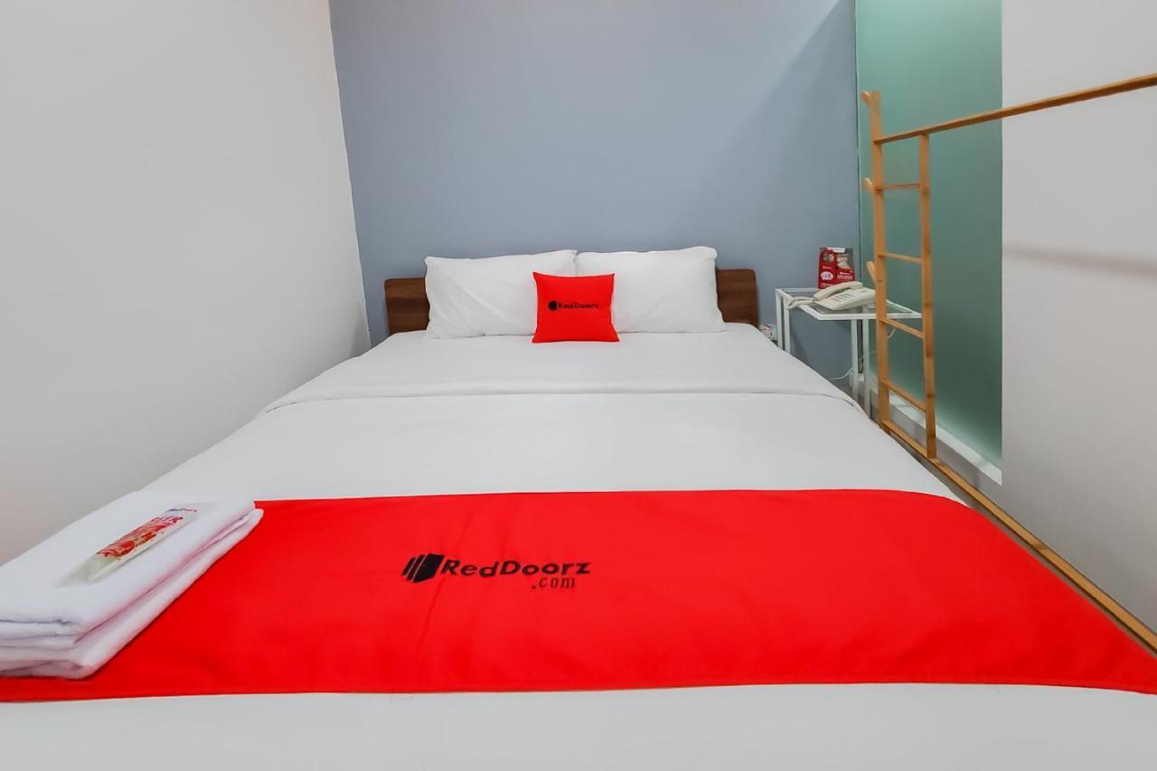 Reddoorz Plus @ Batutulis Bogor Exteriör bild