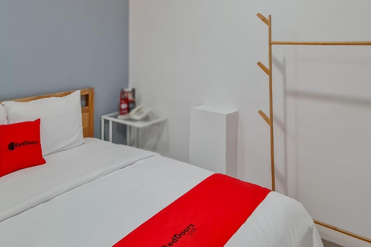 Reddoorz Plus @ Batutulis Bogor Exteriör bild