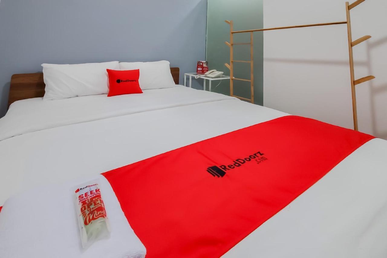 Reddoorz Plus @ Batutulis Bogor Exteriör bild